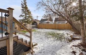 3 dormitorio casa de pueblo en Etobicoke, Canadá. C$1 156 000
