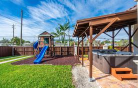 Casa de pueblo – Cutler Bay, Miami, Florida,  Estados Unidos. $995 000