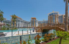 3 dormitorio piso 136 m² en Türkler, Turquía. Price on request