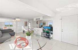 1-dormitorio apartamentos en condominio 69 m² en Miami, Estados Unidos. $307 000
