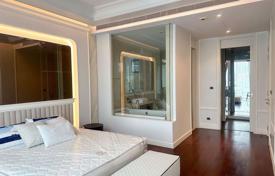 2-dormitorio apartamentos en condominio en Khlong Toei, Tailandia. $5 200  por semana