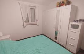 3 dormitorio piso 80 m² en Litsko-Senskaya County, Croacia. 237 000 €