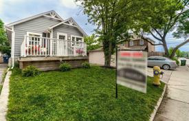 Casa de pueblo – Etobicoke, Toronto, Ontario,  Canadá. C$1 420 000