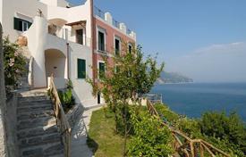 Villa – Amalfi, Campania, Italia. 17 800 €  por semana