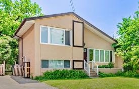 8 dormitorio casa de pueblo en Scarborough, Canadá. C$1 629 000