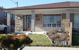 8 dormitorio adosado en North York, Canadá. C$1 186 000