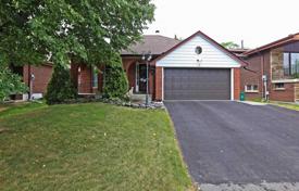 Casa de pueblo – Scarborough, Toronto, Ontario,  Canadá. C$1 614 000
