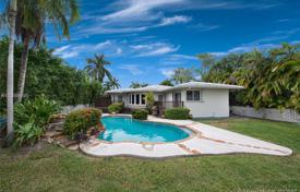 Villa – Bay Harbor Islands, Florida, Estados Unidos. $2 500 000