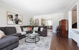 11 dormitorio casa de pueblo en Scarborough, Canadá. C$2 192 000