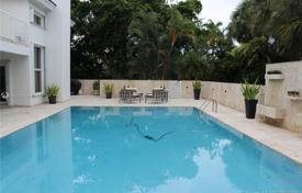 Villa – Coral Gables, Florida, Estados Unidos. $2 995 000