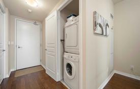 7 dormitorio piso en Etobicoke, Canadá. C$1 168 000