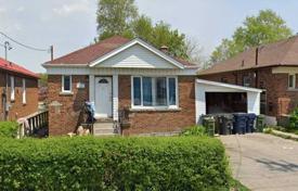 11 dormitorio casa de pueblo en Scarborough, Canadá. C$1 425 000