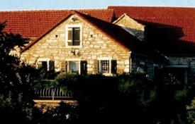 3 dormitorio casa de pueblo 190 m² en Split-Dalmatia County, Croacia. 300 000 €