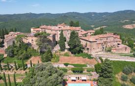 10 dormitorio villa 959 m² en Bucine, Italia. 2 800 000 €
