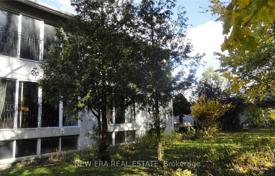 10 dormitorio casa de pueblo en Scarborough, Canadá. C$2 554 000