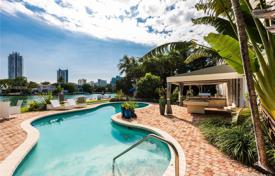 Villa – Pine Tree Drive, Miami Beach, Florida,  Estados Unidos. $6 190 000
