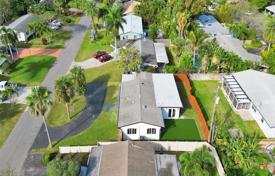 Casa de pueblo – Wilton Manors, Broward, Florida,  Estados Unidos. $999 000