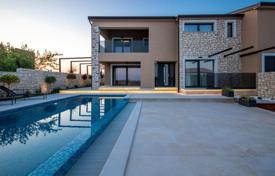 5 dormitorio casa de pueblo 178 m² en Nova Vas, Croacia. 645 000 €
