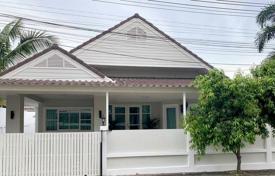 3 dormitorio villa 250 m² en Pattaya, Tailandia. $137 000