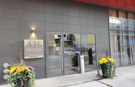 2 dormitorio piso en Richmond Street West, Canadá. C$831 000