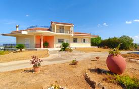 4 dormitorio casa de pueblo 313 m² en Peloponeso, Grecia. 490 000 €