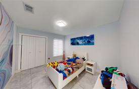 3 dormitorio casa de pueblo 115 m² en Miami, Estados Unidos. $499 000