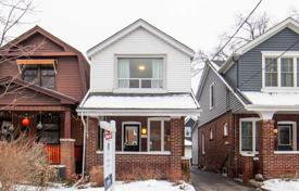 Casa de pueblo – East York, Toronto, Ontario,  Canadá. C$1 290 000