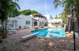 Villa – Coral Gables, Florida, Estados Unidos. 1 586 000 €