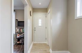 10 dormitorio casa de pueblo en Scarborough, Canadá. C$1 294 000