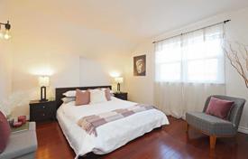 13 dormitorio casa de pueblo en York, Canadá. C$1 793 000
