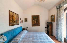 12 dormitorio villa en Guanzate, Italia. Price on request