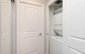 2 dormitorio piso en Etobicoke, Canadá. C$728 000