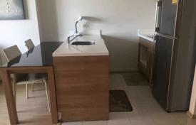 1-dormitorio apartamentos en condominio en Huai Khwang, Tailandia. $151 000