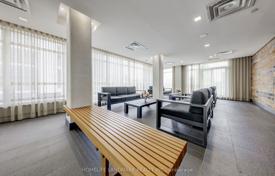 5 dormitorio piso en North York, Canadá. C$811 000