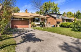 10 dormitorio casa de pueblo en North York, Canadá. C$1 864 000