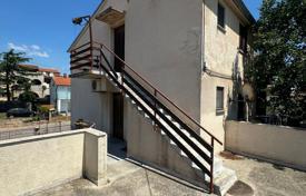 9 dormitorio casa de pueblo 195 m² en Medulin, Croacia. 475 000 €