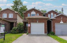 Casa de pueblo – Scarborough, Toronto, Ontario,  Canadá. C$958 000