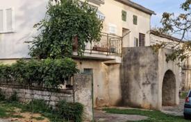 5 dormitorio casa de pueblo 230 m² en Kanfanar, Croacia. 220 000 €