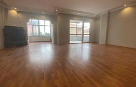 5 dormitorio villa 290 m² en Büyükçekmece, Turquía. $370 000