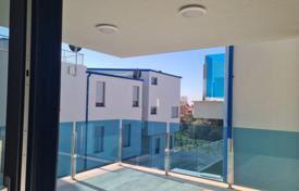 2 dormitorio piso 72 m² en Umag, Croacia. 320 000 €