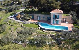 Villa – Bordighera, Liguria, Italia. 3 000 000 €