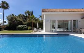 Villa en venta en San Roque. 2 200 000 €