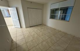 2-dormitorio apartamentos en condominio 111 m² en Miami Beach, Estados Unidos. $950 000