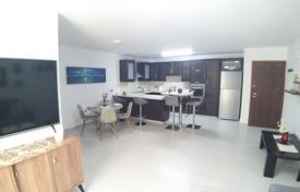 2 dormitorio piso 76 m² en Oroklini, Chipre. 200 000 €