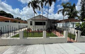 Casa de pueblo – Hialeah, Florida, Estados Unidos. $575 000