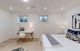 8 dormitorio casa de pueblo en Scarborough, Canadá. C$1 668 000