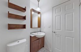 5 dormitorio piso en North York, Canadá. C$841 000