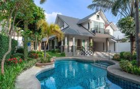 5 dormitorio villa 315 m² en Pattaya, Tailandia. $385 000
