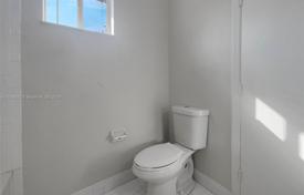 3 dormitorio casa de pueblo 142 m² en West End, Estados Unidos. $551 000