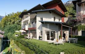 5 dormitorio adosado 192 m² en Trento, Italia. 689 000 €